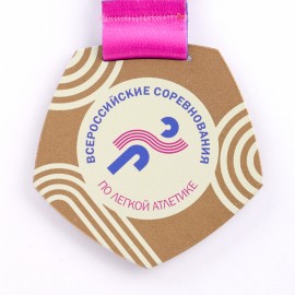 Медаль из металла и акрила пятиугольной формы. MN391