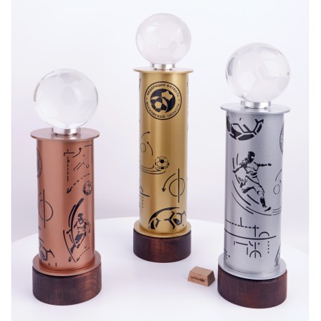 Футбольный кубок со стеклянным шаром. KN2066